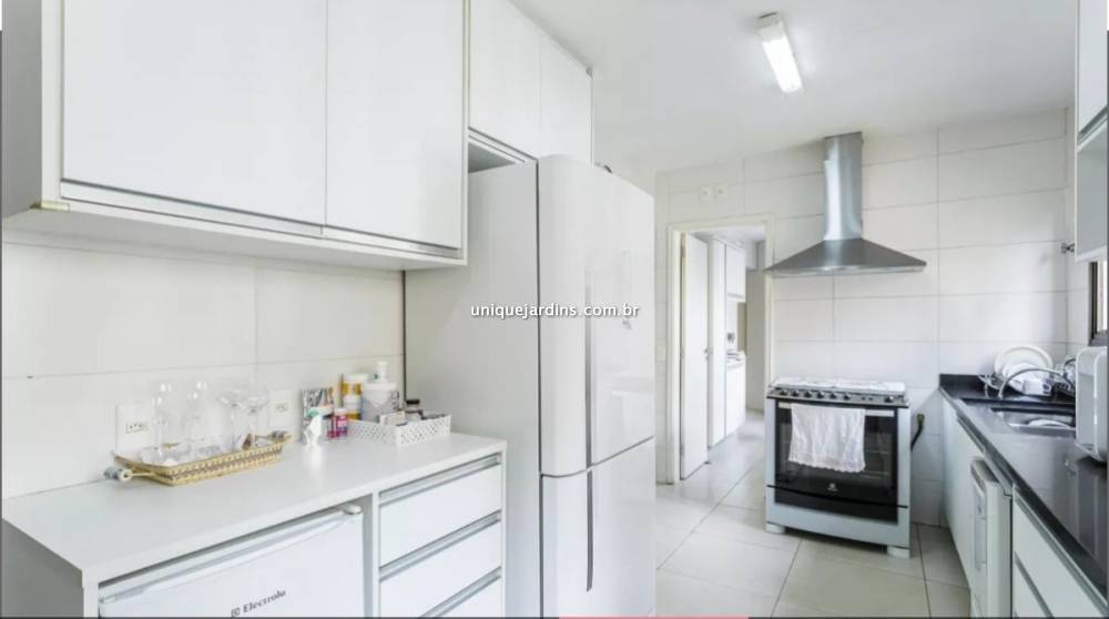 Apartamento à venda na Rua ItacemaItaim Bibi - 999-apartamento-itaim-bibi-sao-paulo-091213-8.jpg