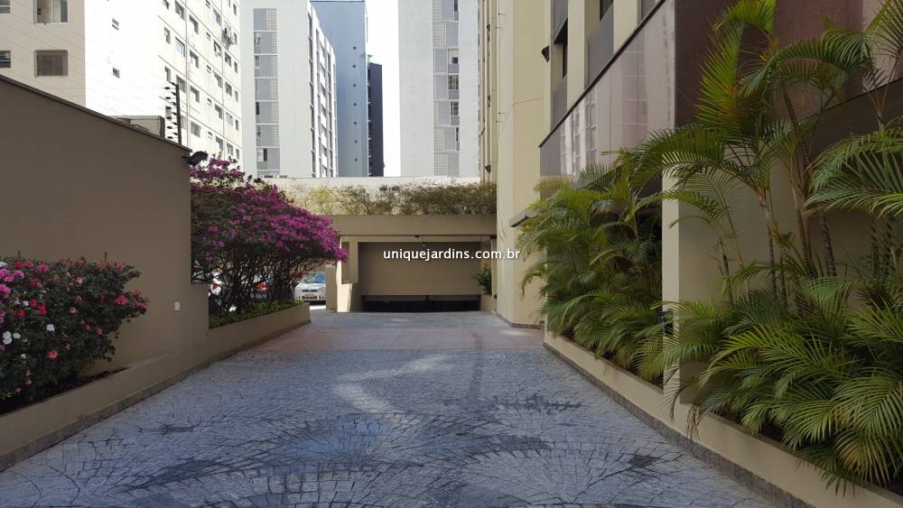 Apartamento à venda na Rua ItacemaItaim Bibi - 999-apartamento-itaim-bibi-sao-paulo-092657-1.jpg