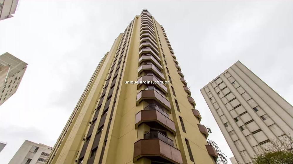 Apartamento à venda na Rua ItacemaItaim Bibi - 999-apartamento-itaim-bibi-sao-paulo-092659-15.jpg