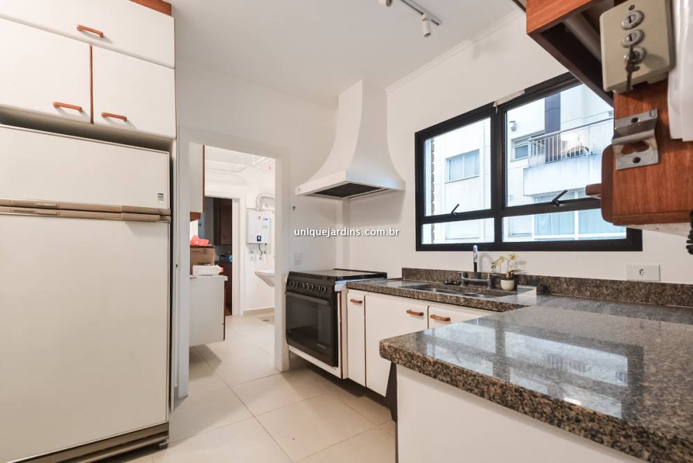 Apartamento à venda na Rua Silva CorreiaVila Nova Conceição - 999-apartamento-vila-nova-conceicao-sao-paulo-113140-0.jpg