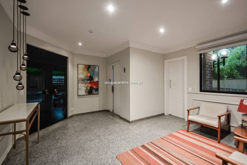 Apartamento à venda na Rua Silva CorreiaVila Nova Conceição - 999-apartamento-vila-nova-conceicao-sao-paulo-113212-1.jpg