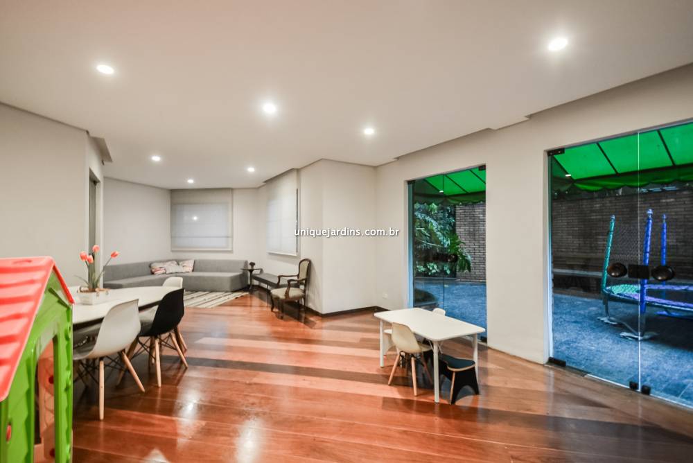 Apartamento à venda na Rua Silva CorreiaVila Nova Conceição - 999-apartamento-vila-nova-conceicao-sao-paulo-113212-3.jpg