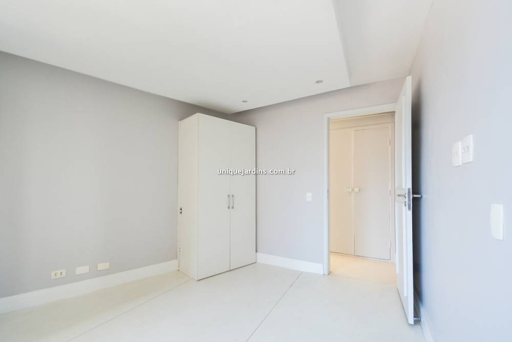 Apartamento à venda na Rua Professor Artur RamosJardim Europa - 999-apartamento-jardim-europa-sao-paulo-140510-6.jpg