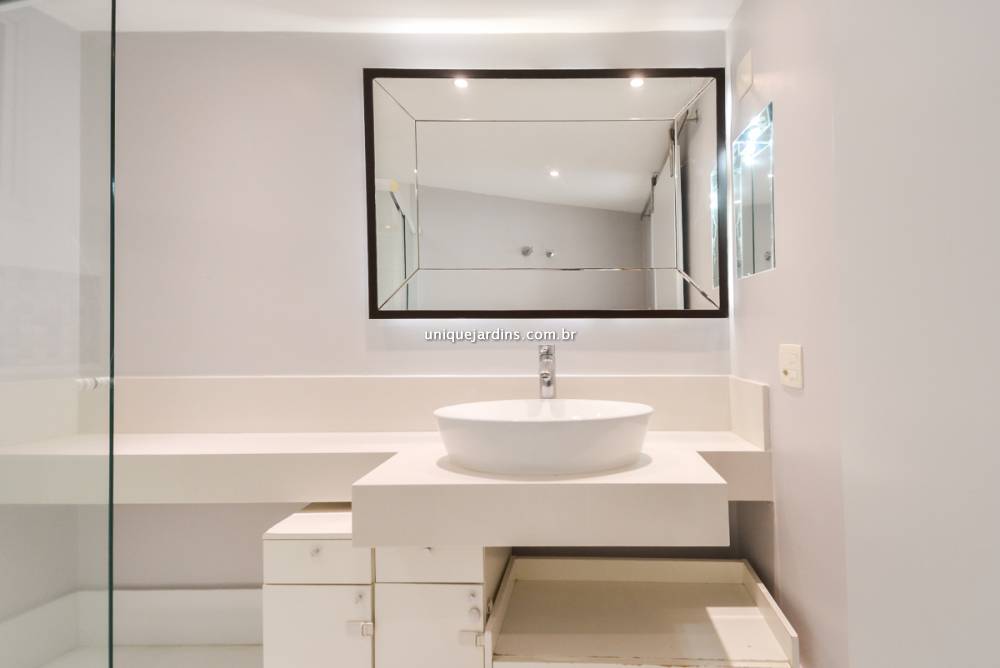 Apartamento à venda na Rua Professor Artur RamosJardim Europa - 999-apartamento-jardim-europa-sao-paulo-140525-1.jpg