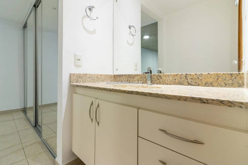 Apartamento à venda na Rua Leopoldo Couto de Magalhães JúniorItaim Bibi - 999-apartamento-itaim-bibi-sao-paulo-082413-5.jpg