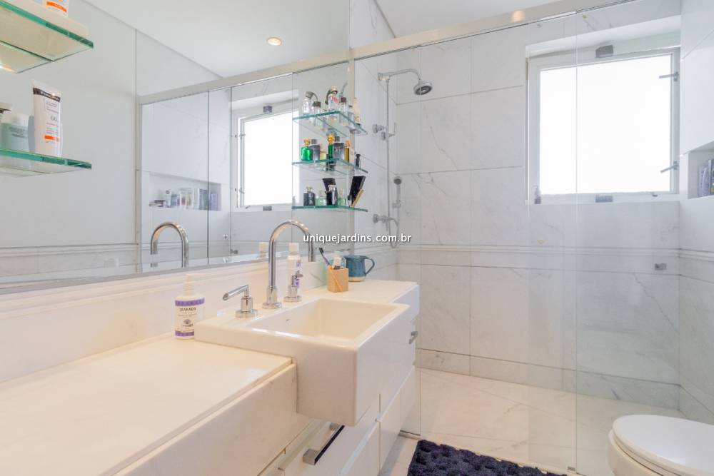 Apartamento à venda na Rua Barão de BocainaHigienópolis - 999-apartamento-higienopolis-sao-paulo-145611-12.jpg