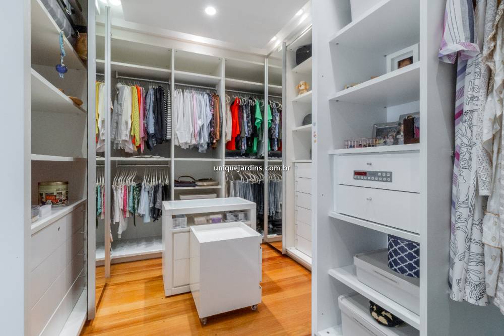Apartamento à venda na Rua Barão de BocainaHigienópolis - 999-apartamento-higienopolis-sao-paulo-145636-2.jpg