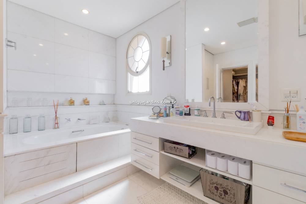 Apartamento à venda na Rua Barão de BocainaHigienópolis - 999-apartamento-higienopolis-sao-paulo-145637-5.jpg