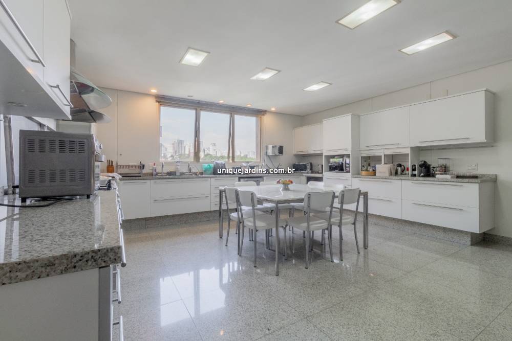 Apartamento à venda na Rua Barão de BocainaHigienópolis - 999-apartamento-higienopolis-sao-paulo-145637-7.jpg