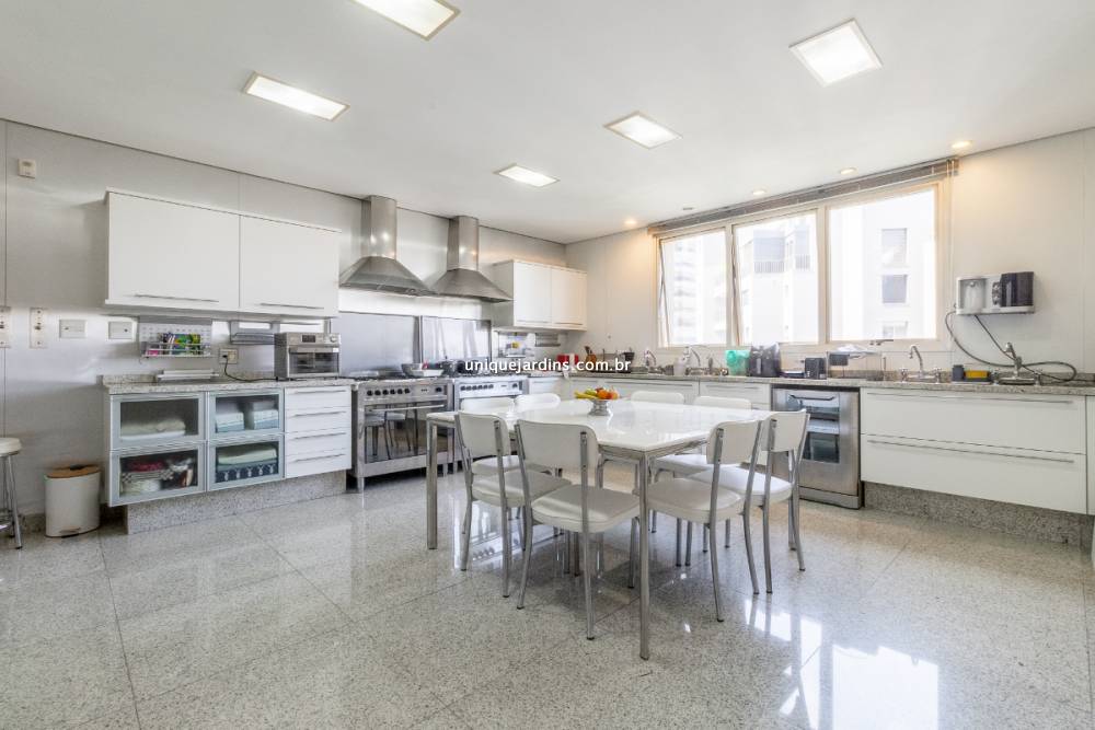 Apartamento à venda na Rua Barão de BocainaHigienópolis - 999-apartamento-higienopolis-sao-paulo-145637-8.jpg