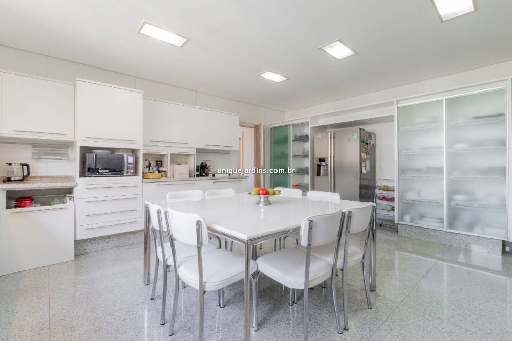 Apartamento à venda na Rua Barão de BocainaHigienópolis - 999-apartamento-higienopolis-sao-paulo-145637-9.jpg