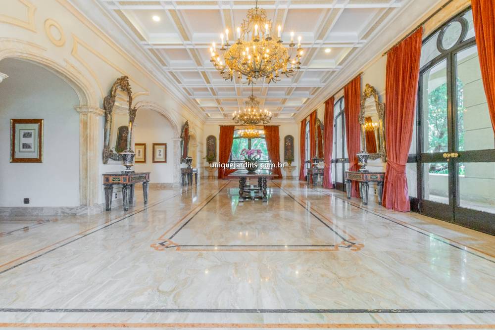 Apartamento à venda na Rua Barão de BocainaHigienópolis - 999-apartamento-higienopolis-sao-paulo-145655-0.jpg
