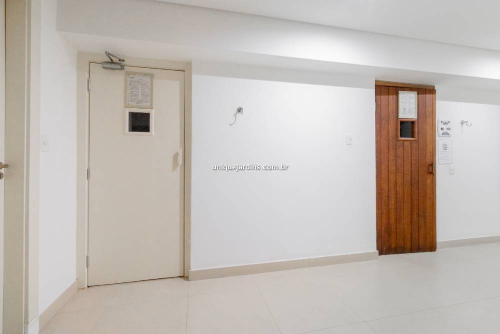 Apartamento à venda na Rua Barão de BocainaHigienópolis - 999-apartamento-higienopolis-sao-paulo-145656-13.jpg