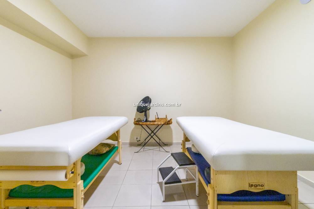 Apartamento à venda na Rua Barão de BocainaHigienópolis - 999-apartamento-higienopolis-sao-paulo-145657-15.jpg