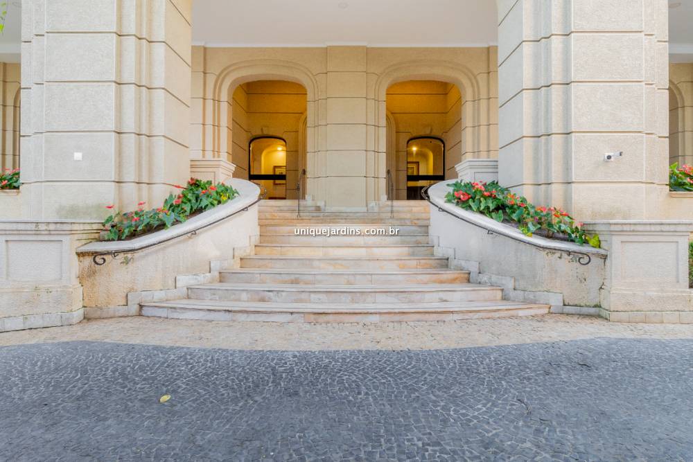 Apartamento à venda na Rua Barão de BocainaHigienópolis - 999-apartamento-higienopolis-sao-paulo-145716-1.jpg