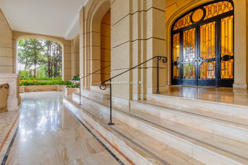 Apartamento à venda na Rua Barão de BocainaHigienópolis - 999-apartamento-higienopolis-sao-paulo-145716-2.jpg