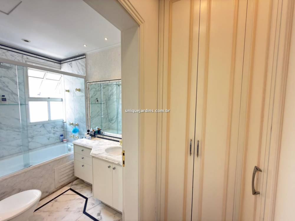 Apartamento à venda na Rua InajarobaVila Nova Conceição - 999-apartamento-vila-nova-conceicao-sao-paulo-211119-12.jpg