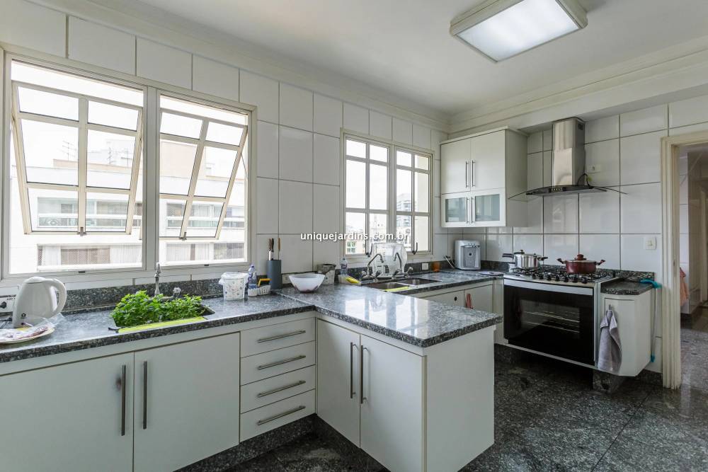 Apartamento à venda na Rua InajarobaVila Nova Conceição - 999-apartamento-vila-nova-conceicao-sao-paulo-211941-0.jpg