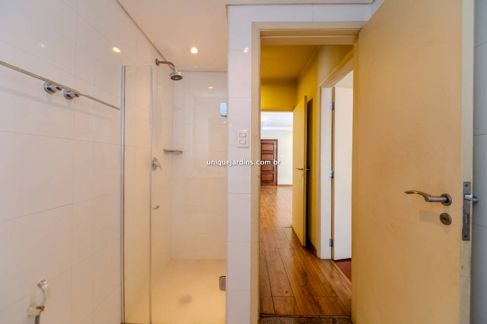 Apartamento à venda na Rua Bandeira PaulistaItaim Bibi - 999-apartamento-itaim-bibi-sao-paulo-100857-8.jpg