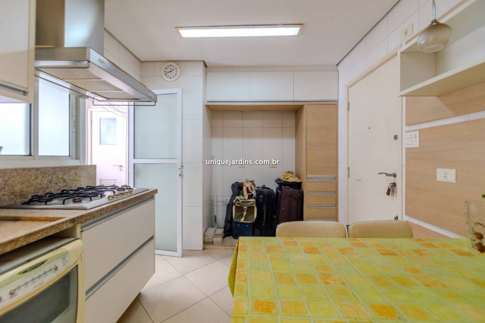 Apartamento à venda na Rua Bandeira PaulistaItaim Bibi - 999-apartamento-itaim-bibi-sao-paulo-100858-11.jpg