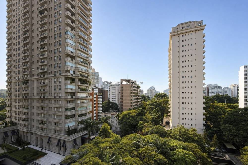 Apartamento à venda na Rua SabujiJardim Europa - 999-apartamento-jardim-europa-sao-paulo-213402-13.jpg