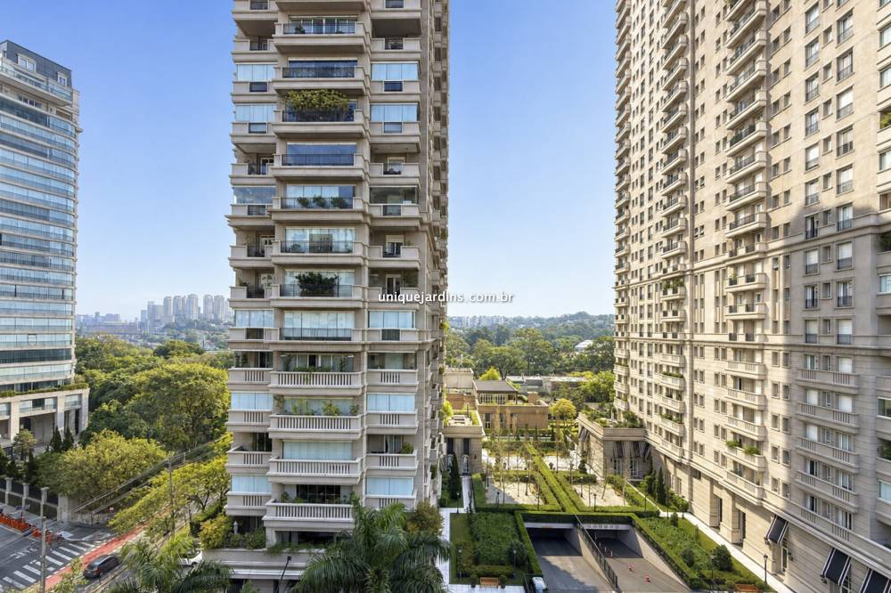 Apartamento à venda na Rua SabujiJardim Europa - 999-apartamento-jardim-europa-sao-paulo-213403-16.jpg