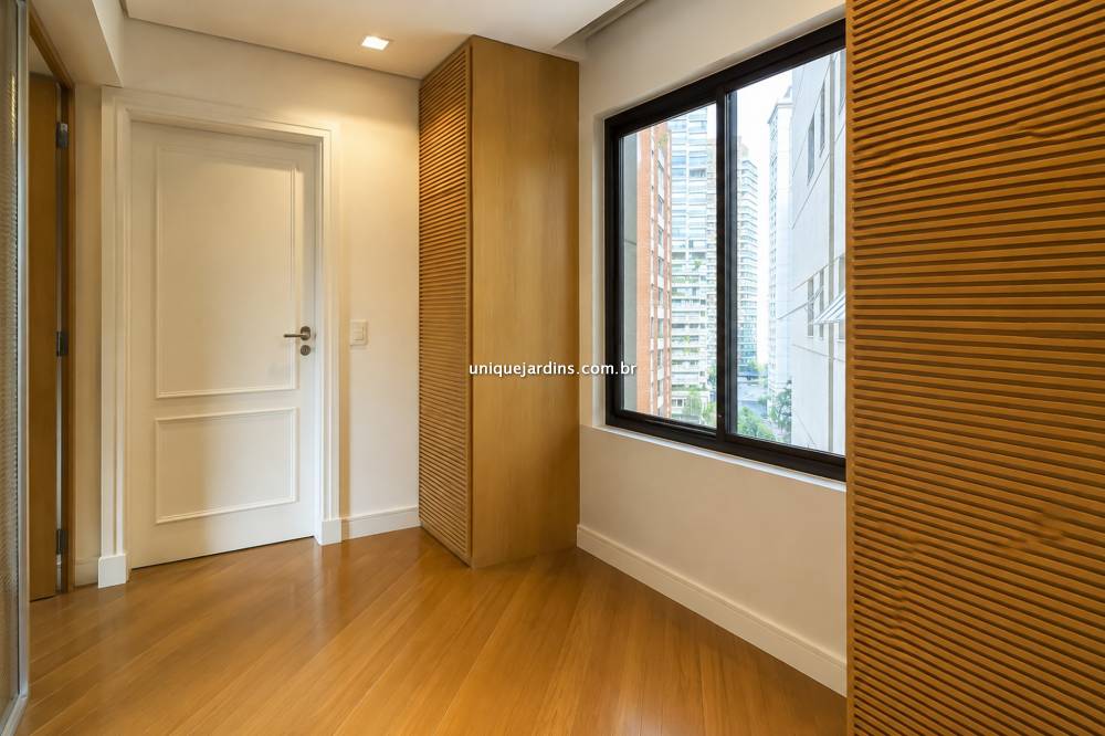 Apartamento à venda na Rua SabujiJardim Europa - 999-apartamento-jardim-europa-sao-paulo-213524-13.jpg