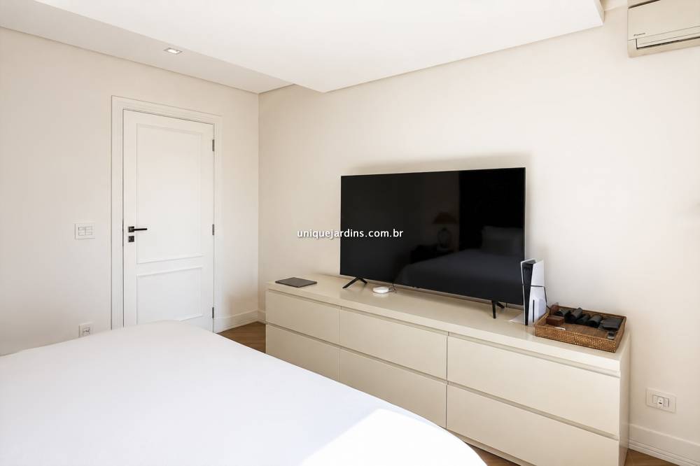 Apartamento à venda na Rua SabujiJardim Europa - 999-apartamento-jardim-europa-sao-paulo-213610-3.jpg