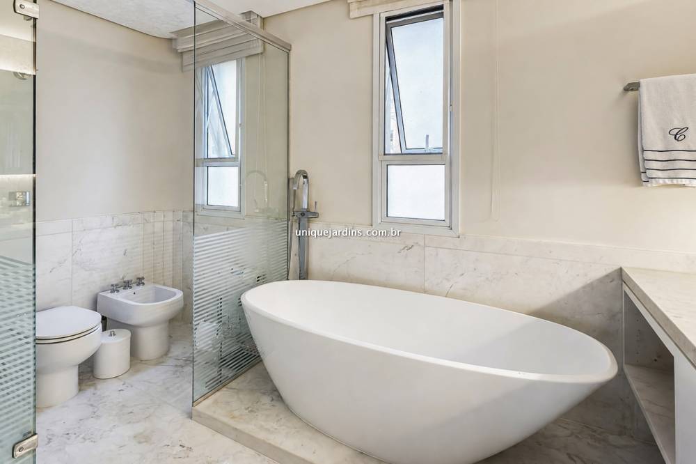 Apartamento à venda na Rua SabujiJardim Europa - 999-apartamento-jardim-europa-sao-paulo-213611-12.jpg