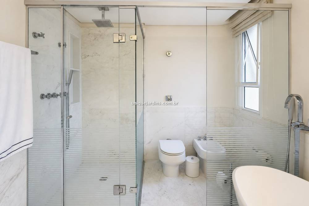 Apartamento à venda na Rua SabujiJardim Europa - 999-apartamento-jardim-europa-sao-paulo-213612-14.jpg