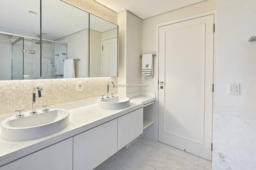 Apartamento à venda na Rua SabujiJardim Europa - 999-apartamento-jardim-europa-sao-paulo-213612-15.jpg