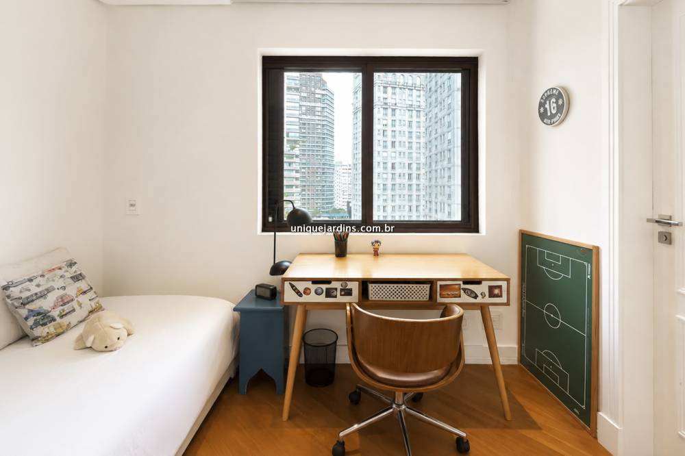 Apartamento à venda na Rua SabujiJardim Europa - 999-apartamento-jardim-europa-sao-paulo-213639-1.jpg