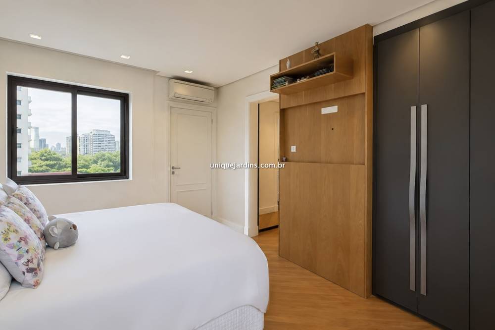Apartamento à venda na Rua SabujiJardim Europa - 999-apartamento-jardim-europa-sao-paulo-213641-12.jpg