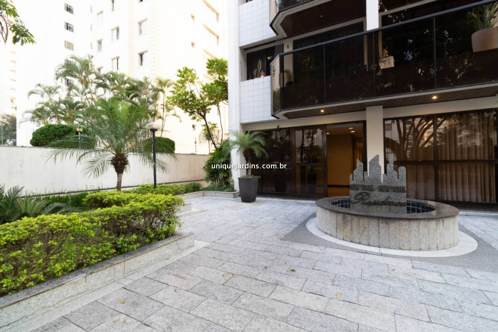 Apartamento à venda na Avenida RouxinolMoema - 999-apartamento-moema-sao-paulo-161157-2.jpg