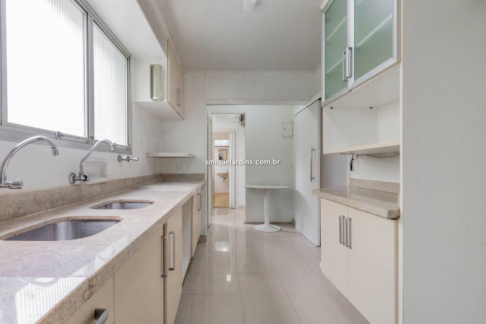 Apartamento à venda na Avenida MacucoMoema - 999-apartamento-moema-sao-paulo-113838-1.jpg