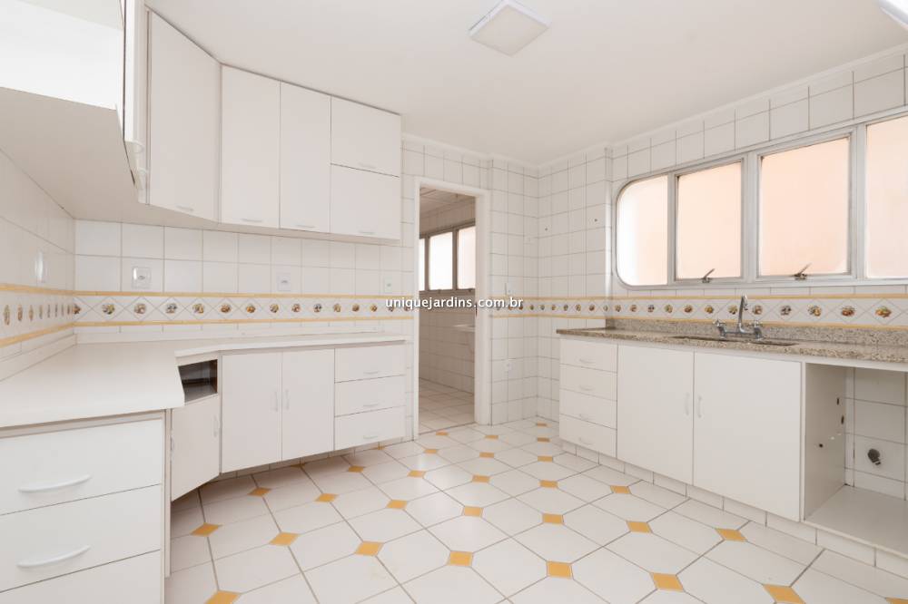 Apartamento à venda na Rua Pedroso AlvarengaItaim Bibi - 999-apartamento-itaim-bibi-sao-paulo-214204-0.jpg