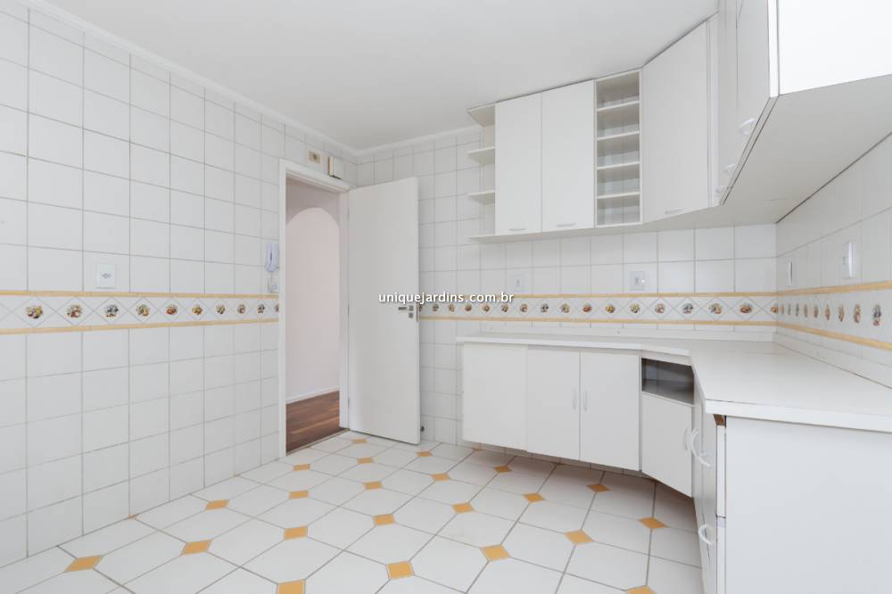 Apartamento à venda na Rua Pedroso AlvarengaItaim Bibi - 999-apartamento-itaim-bibi-sao-paulo-214205-3.jpg