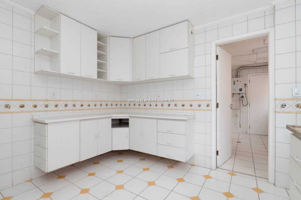 Apartamento à venda na Rua Pedroso AlvarengaItaim Bibi - 999-apartamento-itaim-bibi-sao-paulo-214205-4.jpg