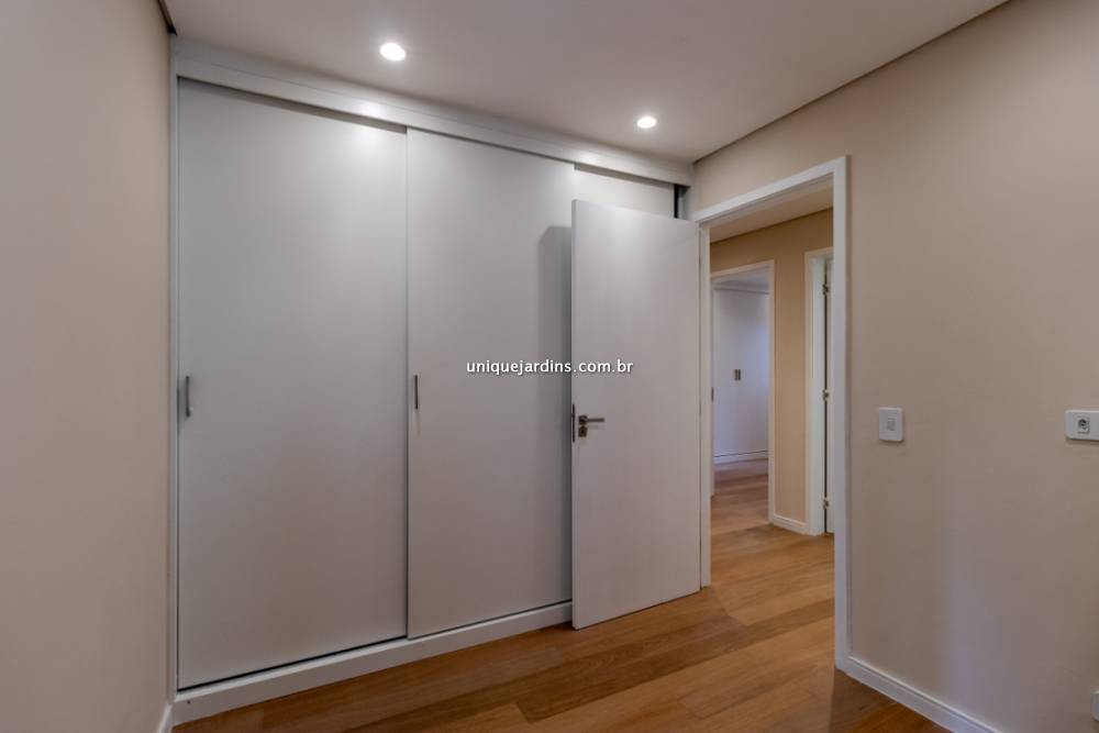 Apartamento à venda na Rua HelenaVila Olímpia - 999-apartamento-vila-olimpia-sao-paulo-121410-2.jpg