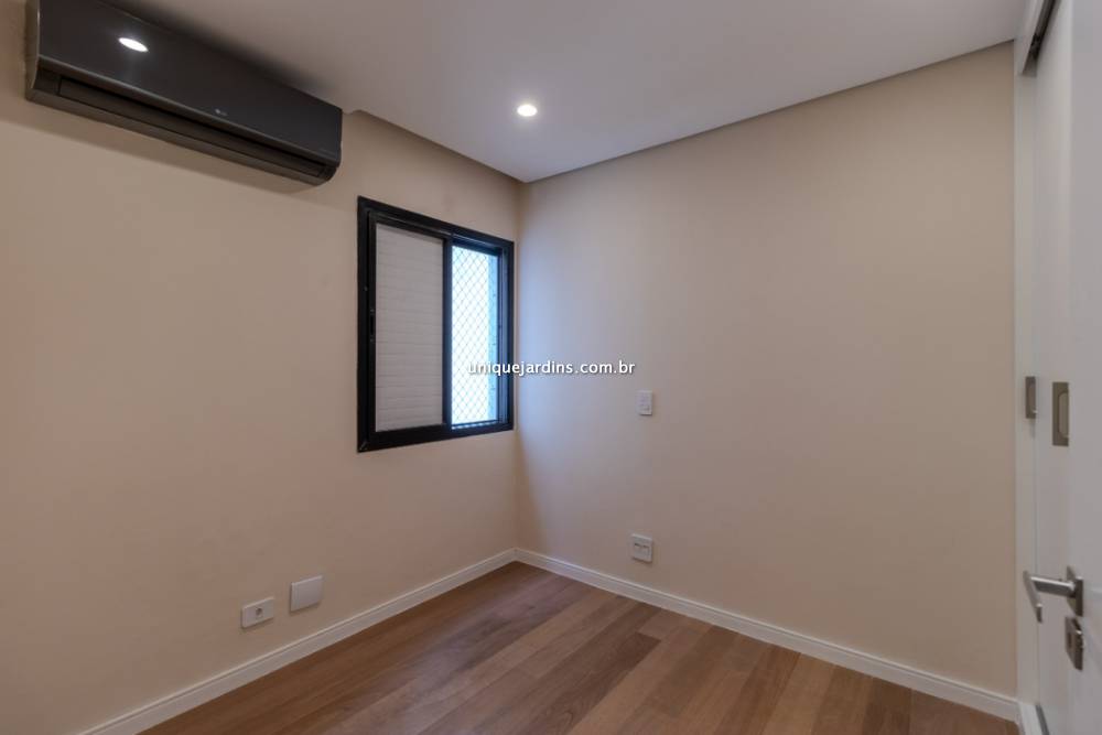 Apartamento à venda na Rua HelenaVila Olímpia - 999-apartamento-vila-olimpia-sao-paulo-121410-3.jpg