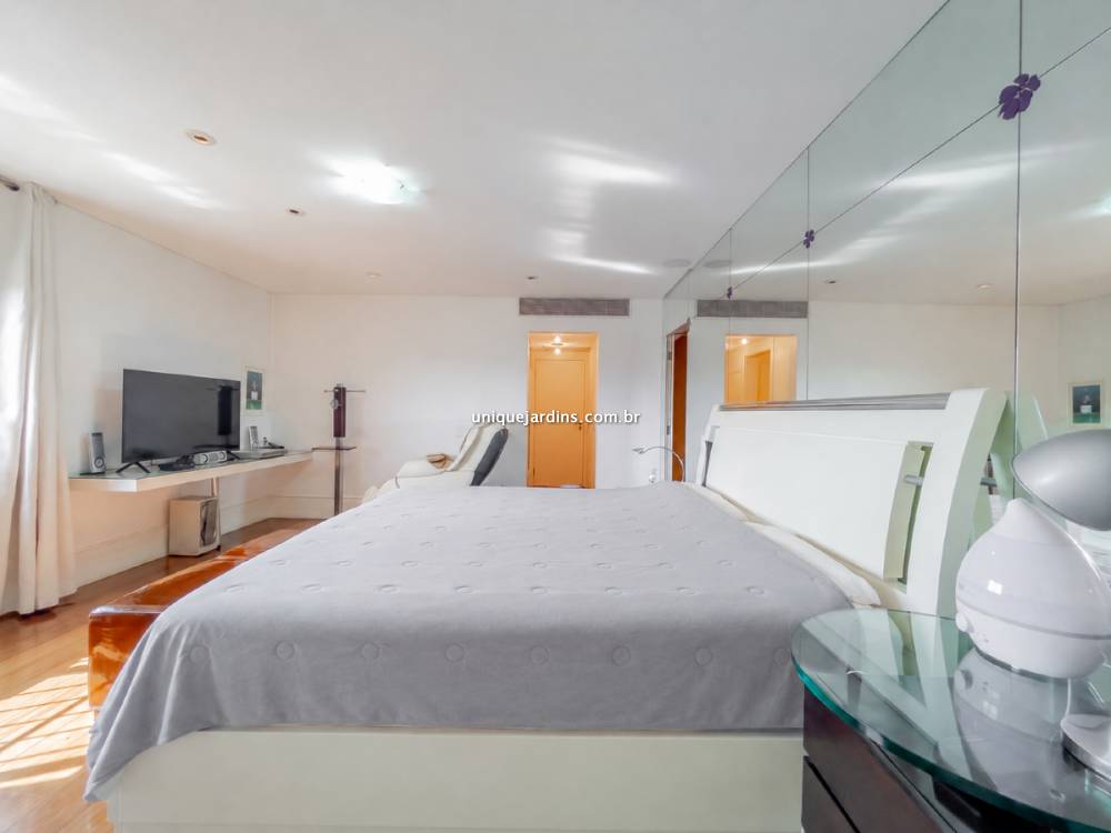 Cobertura Duplex à venda na Rua Engenheiro Edgar Egídio de SousaHigienópolis - 999-cobertura-duplex-higienopolis-sao-paulo-203828-1.jpg