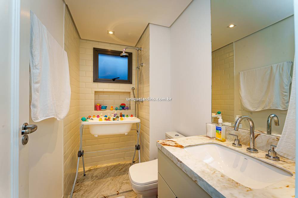 Apartamento à venda na Rua Barão do TriunfoBrooklin - 999-apartamento-brooklin-sao-paulo-143842-3.jpg