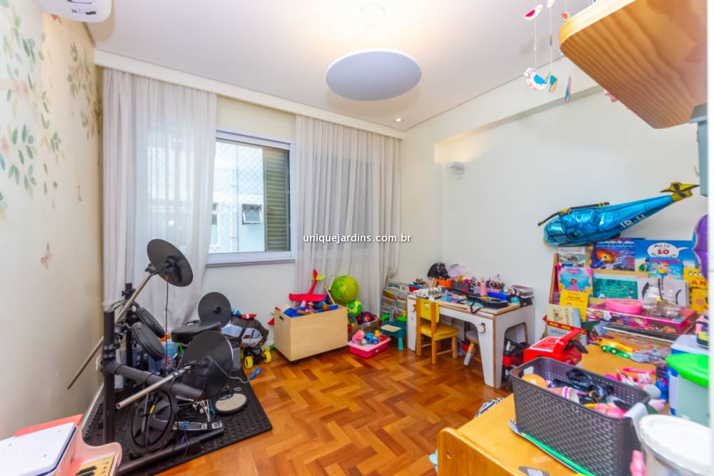 Apartamento à venda na Rua ItacemaItaim Bibi - 999-apartamento-itaim-bibi-sao-paulo-144501-11.jpg