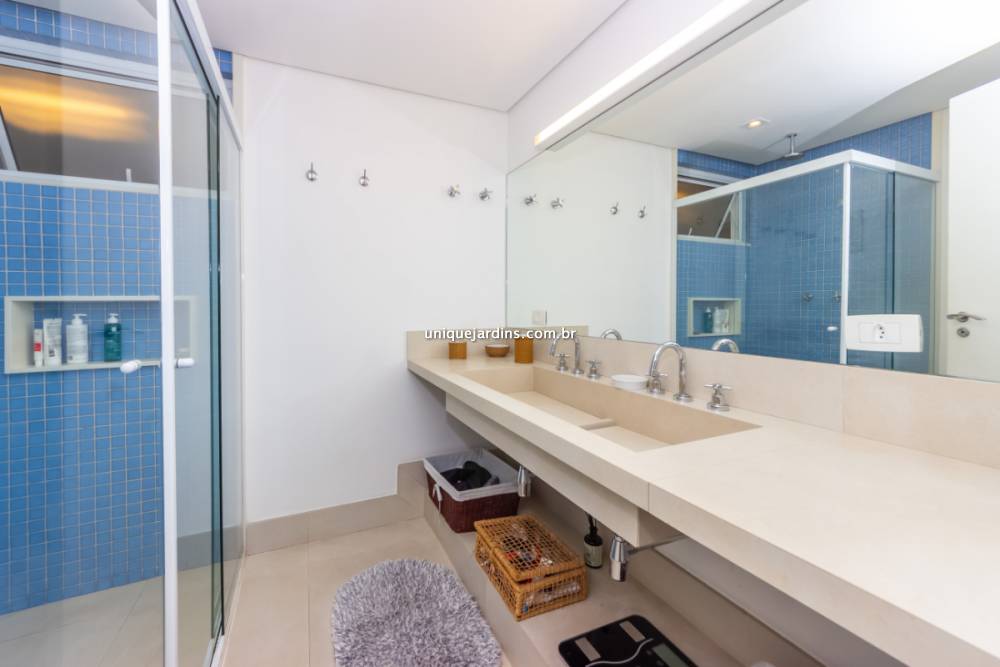Apartamento à venda na Rua ItacemaItaim Bibi - 999-apartamento-itaim-bibi-sao-paulo-144503-17.jpg