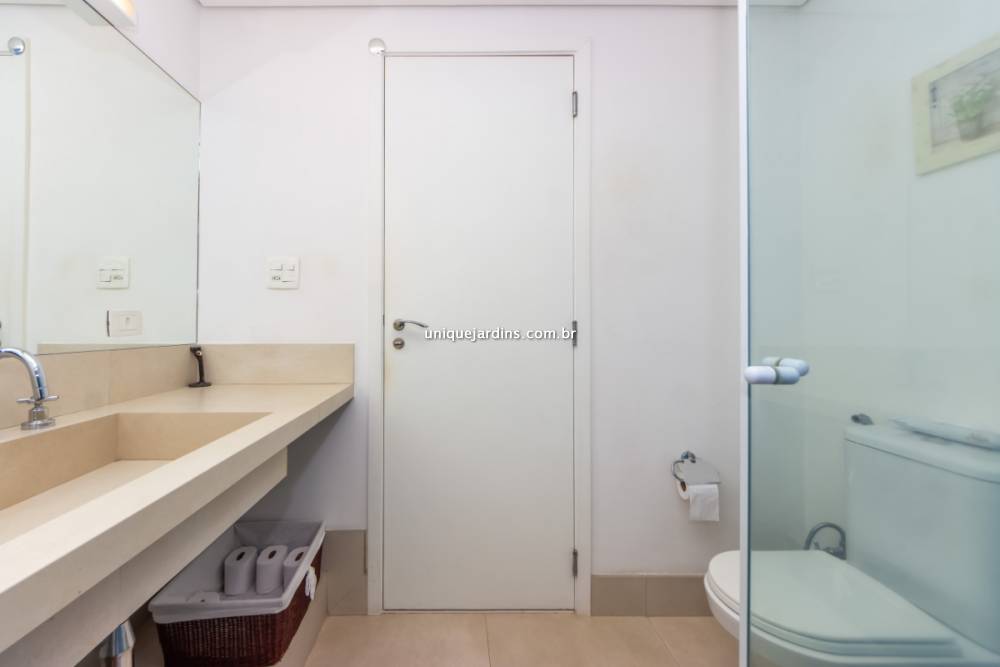 Apartamento à venda na Rua ItacemaItaim Bibi - 999-apartamento-itaim-bibi-sao-paulo-144503-18.jpg
