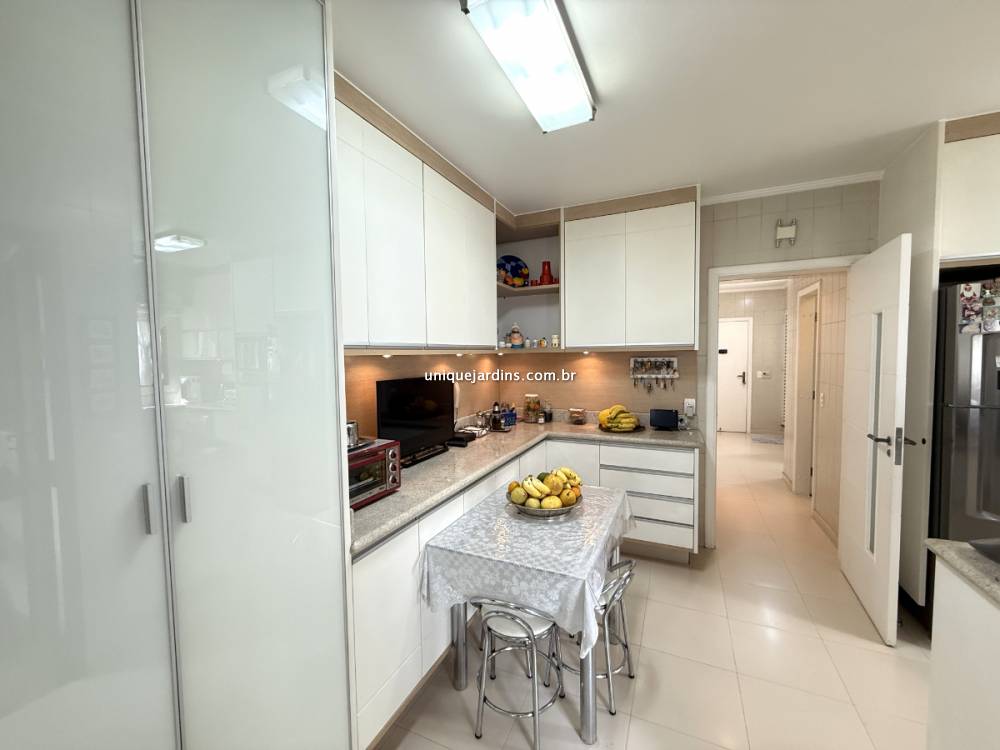 Apartamento à venda na Rua Doutor Franco da RochaPerdizes - 999-apartamento-perdizes-sao-paulo-110142-1.jpg